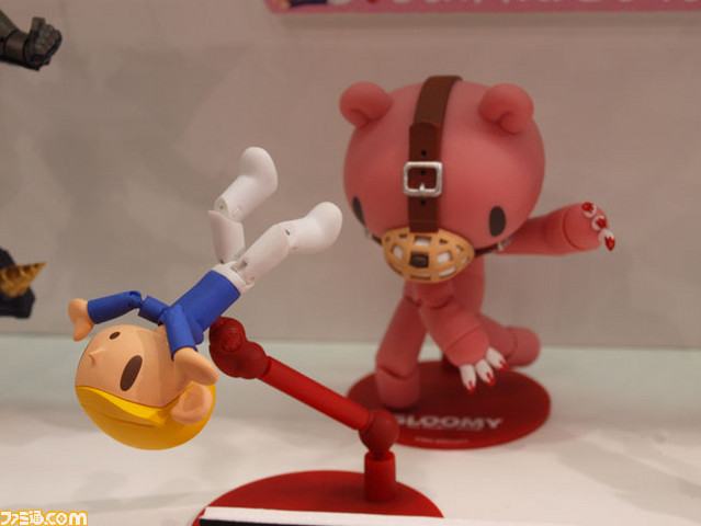 revoltech05