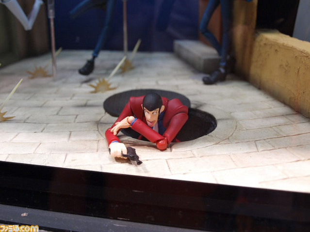 revoltech27