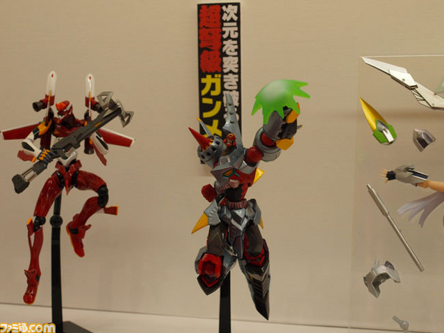 revoltech03