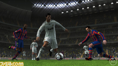 CR9+Iniesta_Charge-in-the-rain