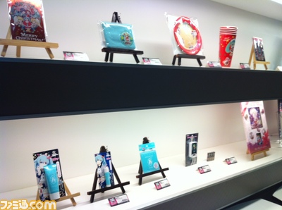 この冬もファミリーマートはミクさんだらけ! “グッスマくじ”を始めとする初音ミク関連の新商品が発表_04