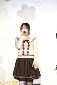 原田ひとみ、小林ゆう、井口裕香が豊洲で舞い忍ぶ! “『閃乱カグラ』爆乳ハイパー発表会2013”リポート_02