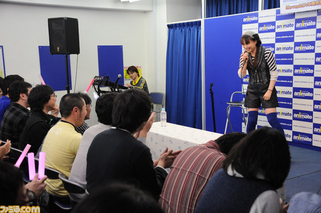 今回のイベントは実験室!? 今井麻美バースデーライブBD&DVD発売記念イベントリポート_11