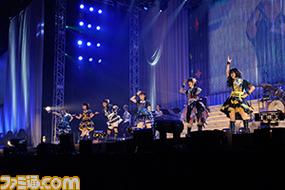 『アイマス』9周年ライブがスタート! “THE IDOLM@STER 9th ANNIVERSARY WE ARE M@STERPIECE!!”大阪公演1日目リポート_02