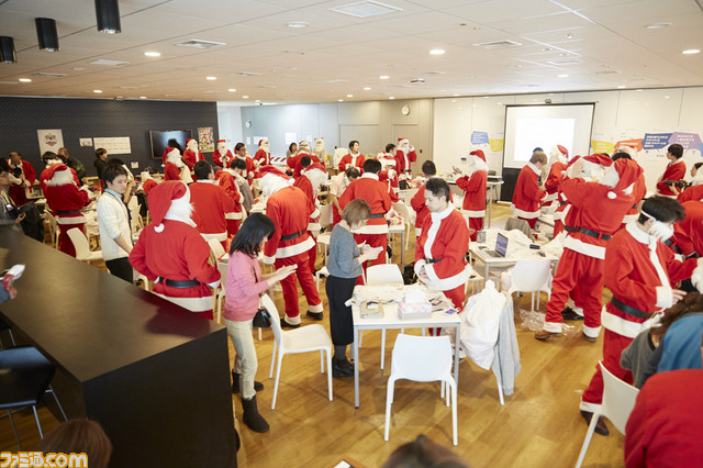 “モンスト クリスマスプロジェクト〜Thank you for...〜”で、サンタクロースが3DS本体と『モンスターストライク』を子どもたちにプレゼント!_01