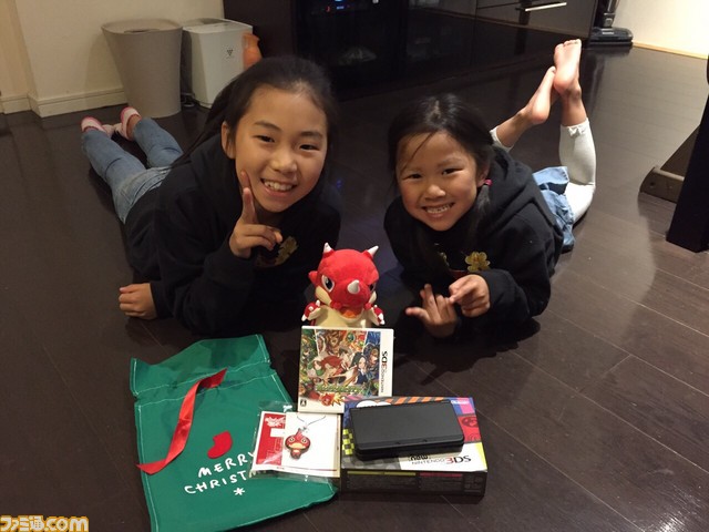 “モンスト クリスマスプロジェクト〜Thank you for...〜”で、サンタクロースが3DS本体と『モンスターストライク』を子どもたちにプレゼント!_07