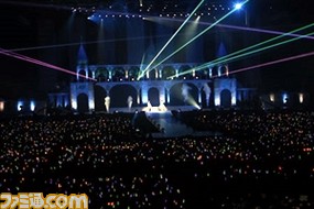 早見沙織さん、東山奈央さんがサプライズで登場! 『アイマス シンデレラガールズ』4thライブSSA公演2日目リポート_13