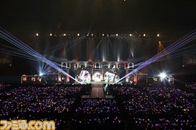 早見沙織さん、東山奈央さんがサプライズで登場! 『アイマス シンデレラガールズ』4thライブSSA公演2日目リポート_05