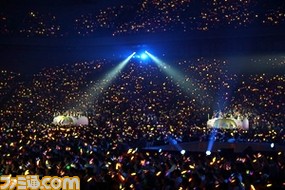 早見沙織さん、東山奈央さんがサプライズで登場! 『アイマス シンデレラガールズ』4thライブSSA公演2日目リポート_42