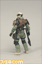 reach1boxed_trooper2pack_04