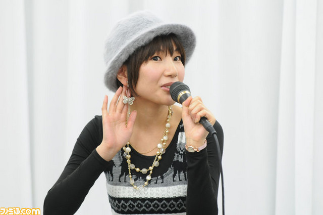 歌&トーク&握手&インタビュー! 长谷川明子