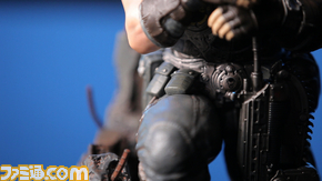 gow3_marcusstatue_02