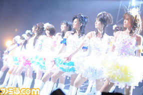 大量の写真と詳細リポートで送る アイドルマスター 4周年記念ライブ ファミ通 Com 大量の写真と詳細リポートで送る アイドルマスター 4周年記念ライブ ファミ通 Com