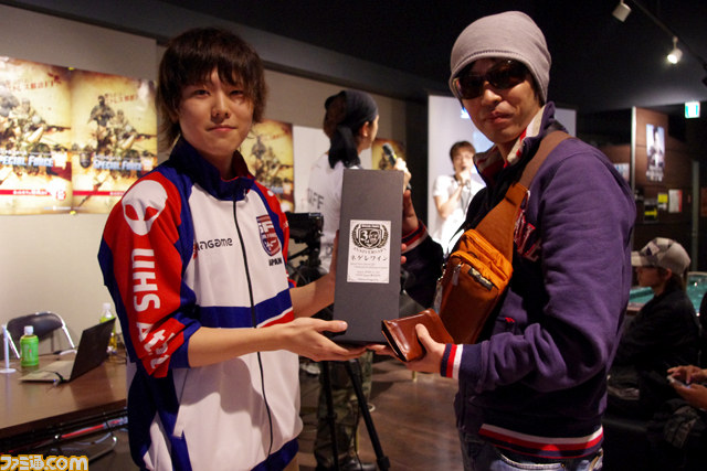 福岡で『スペシャルフォース』のネットカフェイベントが開催、プロゲーマーも参加_18