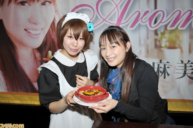 秋葉原に期間限定オープン中の“ミンゴスカフェ”にミンゴスこと今井麻美が来店！_09