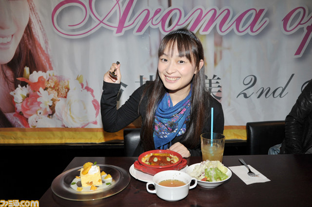 秋葉原に期間限定オープン中の“ミンゴスカフェ”にミンゴスこと今井麻美が来店！_10