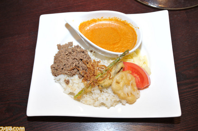 秋葉原に期間限定オープン中の“ミンゴスカフェ”にミンゴスこと今井麻美が来店！_16