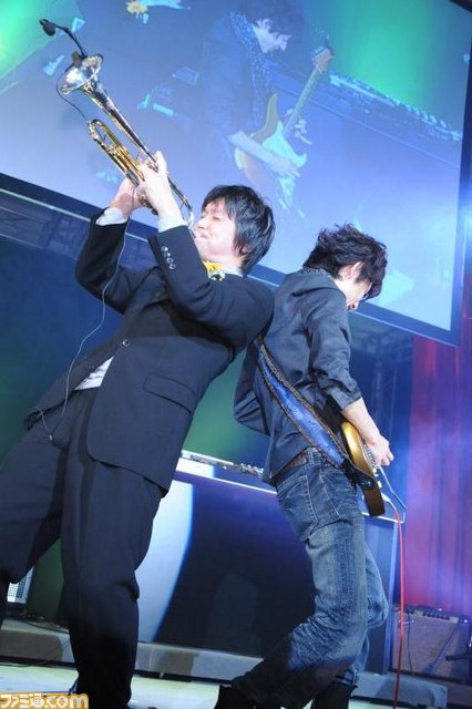 12名のチャンピオンが集結“KONAMI Arcade Championship 2011 グランドフィナーレ～授賞祝賀会～”開催_13