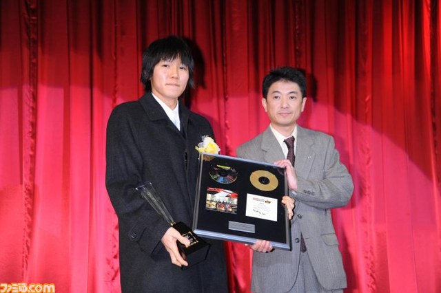 12名のチャンピオンが集結“KONAMI Arcade Championship 2011 グランドフィナーレ～授賞祝賀会～”開催_18
