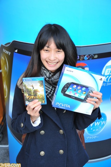 発売カウントダウンイベントに国内外の取材陣が集結――渋谷編【PS Vita発売日リポート】_14