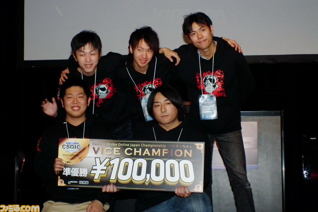 秋葉原PCゲームフェスタ、今冬も開幕！　『CSO』チャンピオンはX3の手に_13