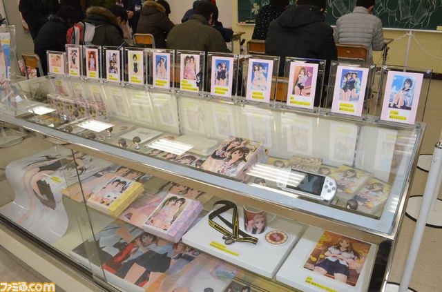 『フォトカノ』ステージイベントで、来場者全員がうさピース！【秋葉原電気外祭り2011 WINTER in 平和島】_17