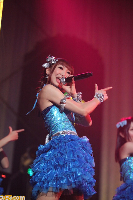 アフィリア・サーガ・イースト“聖ナル2ndワンマンライブ2011”でアツいパフォーマンスを披露_01