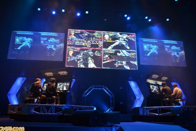 “機動戦士ガンダム エクストリームバーサス プレミアムドッグファイト2012”大会リポート――続編情報ほかサプライズが続出_36