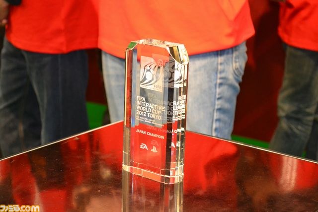 セルジオ越後、佐藤かよら豪華ゲストも登場! ”FIFA インタラクティブ・ワールドカップ ”日本予選リポート_06