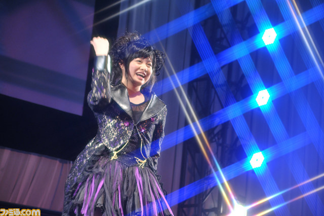 原由実がセーラー服姿で登場！ “『黄昏乙女×アムネジア』トーク&ライブイベント in アニメ コンテンツ エキスポ 2012”_20