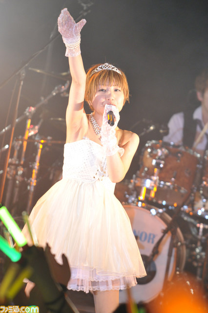 ファンとともに楽しんだバースデーライブ“長谷川明子ソロライブ ～Birthday Party2012～”_40