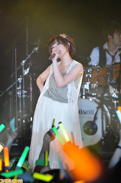 ファンとともに楽しんだバースデーライブ“長谷川明子ソロライブ ～Birthday Party2012～”_41