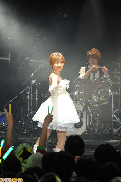 ファンとともに楽しんだバースデーライブ“長谷川明子ソロライブ ～Birthday Party2012～”_43