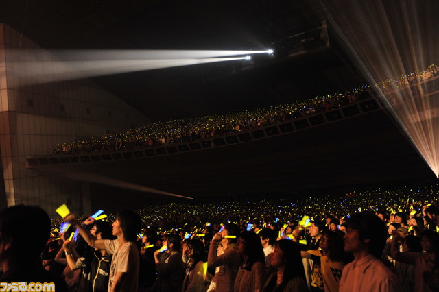 “PERSONA MUSIC LIVE 2012 -MAYONAKA TV in Tokyo International Forum-”を写真で振り返る_03