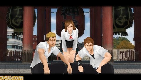 『喧嘩番長Bros. トーキョーバトルロイヤル』店頭体験会が開催、先着順でアッキーナのステッカーも配布_06