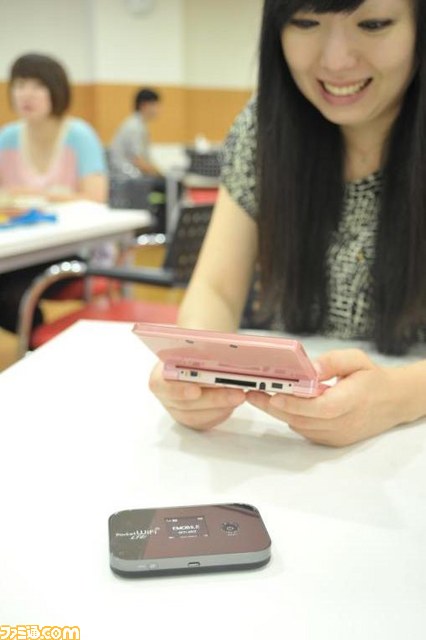 もっと高速、快適になった“Pocket WiFi LTE”で、いつでもどこでもオンラインでゲームが楽しめる！_02
