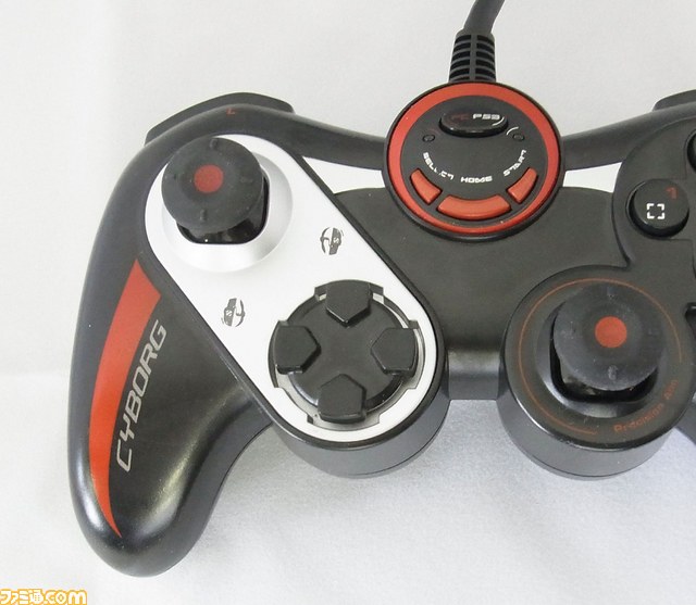 マッドキャッツ、左スティックと方向キーの配置を交換できるPS3にも対応したゲームパッドなどを発売_03