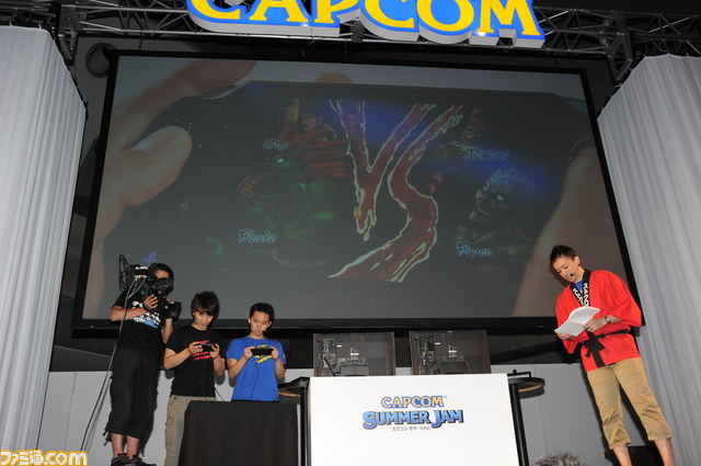 『ストリートファイター X（クロス） 鉄拳』ステージにて、ウメハラ氏＆ときど氏が実機プレイを披露【CAPCOM SUMMER JAM】_06