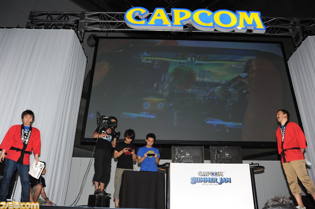 『ストリートファイター X（クロス） 鉄拳』ステージにて、ウメハラ氏＆ときど氏が実機プレイを披露【CAPCOM SUMMER JAM】_08