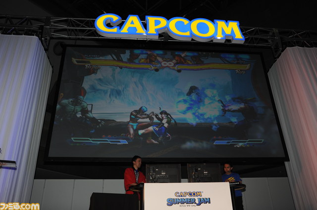 『ストリートファイター X（クロス） 鉄拳』ステージにて、ウメハラ氏＆ときど氏が実機プレイを披露【CAPCOM SUMMER JAM】_11