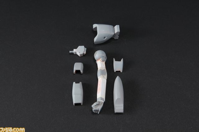 柳瀬敬之氏デザインのパワーローダーがガレージキット化決定_05