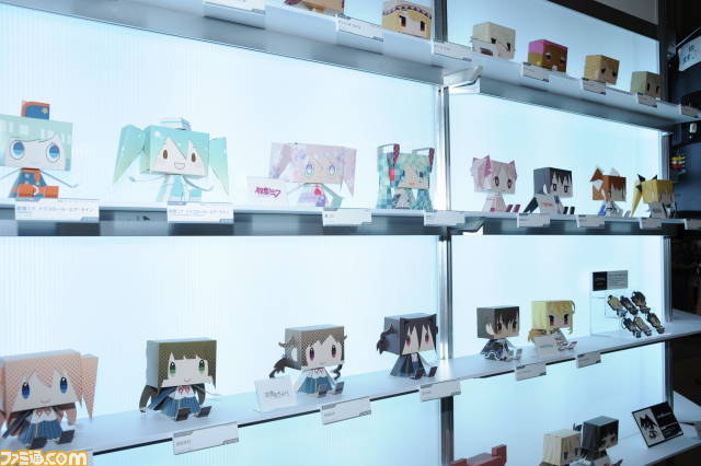 “ワンフェス2012［夏］”で人が搭乗可能なロマン溢れる巨大ロボ“クラタス”がお披露目【動画あり】_23