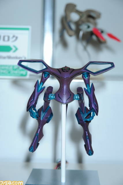“ワンフェス2012［夏］”で人が搭乗可能なロマン溢れる巨大ロボ“クラタス”がお披露目【動画あり】_26