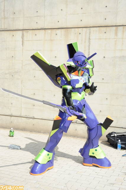 “ワンフェス2012［夏］”で人が搭乗可能なロマン溢れる巨大ロボ“クラタス”がお披露目【動画あり】_44