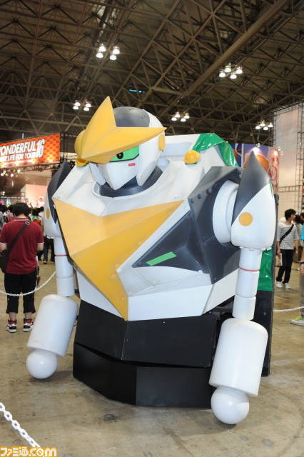 “ワンフェス2012［夏］”で人が搭乗可能なロマン溢れる巨大ロボ“クラタス”がお披露目【動画あり】_45