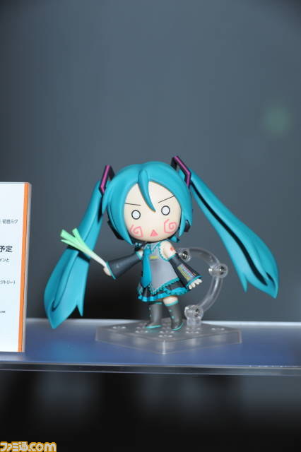 “ワンフェス2012［夏］”で人が搭乗可能なロマン溢れる巨大ロボ“クラタス”がお披露目【動画あり】_46