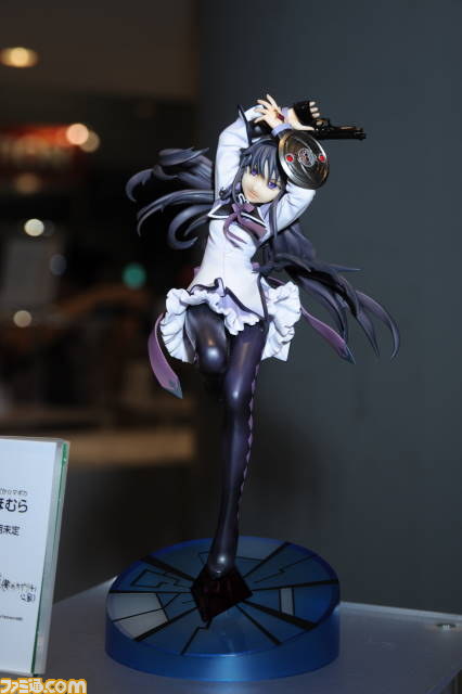 “ワンフェス2012［夏］”で人が搭乗可能なロマン溢れる巨大ロボ“クラタス”がお披露目【動画あり】_51