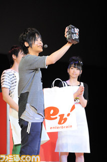 鈴村健一&下田麻美チームは大不調? ゲーム好き声優陣のガチバトル“ファミ通キャラクターズDX”イベントリポート_17