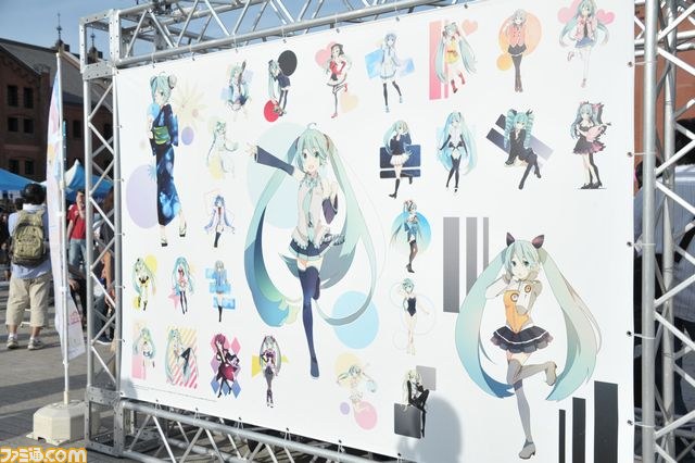 横浜の海に歌姫降臨！　『初音ミク -プロジェクト ディーヴァ- f』発売前夜祭“夏の終わりの39祭り”リポート_23