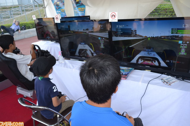 “鈴鹿サーキット50周年アニバーサリーデー”開催、『F1 2012』初プレイアブルで大盛り上がり_03